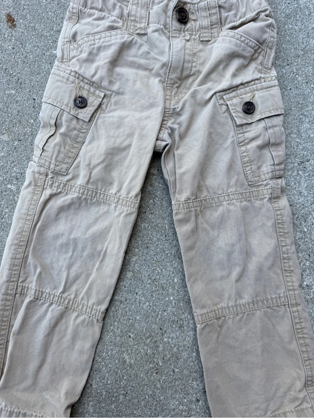 GAP Boys Casual Cargo Pants in Light Khaki